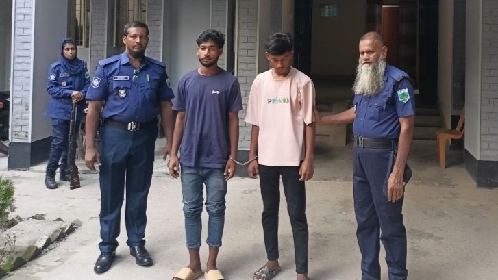 শেখ হাসিনার জন্মদিন পালন, নিষিদ্ধ ছাত্রলীগের ২ কর্মীকে গণধোলাই